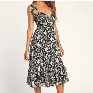 NWT Lulu’s Lush Loveliness Black Floral Lurex Tie-Strap Midi Dress Size XS